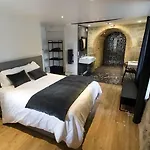 Апартаменты Chateau De Val Lanobre