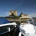 Апартаменты Chateau De Val *
