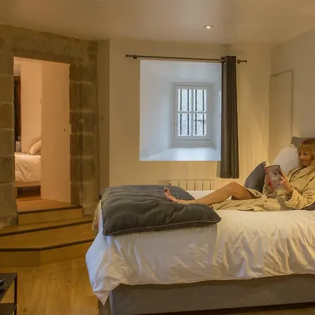 Chateau De Val Lanobre